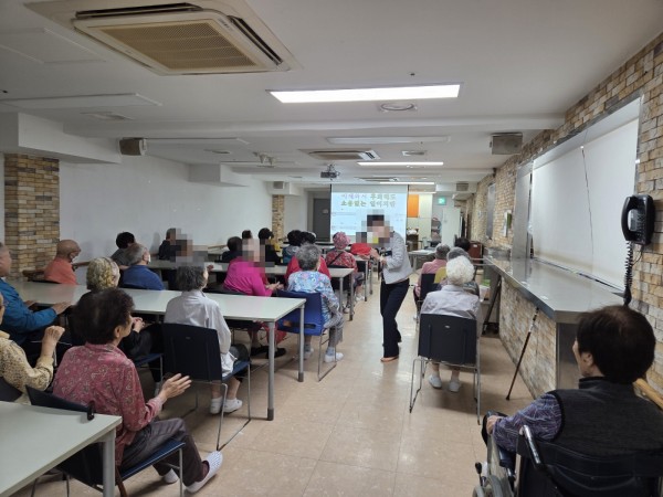 2e2ea2fc8190a4e5c726d8483104a55e_1760500